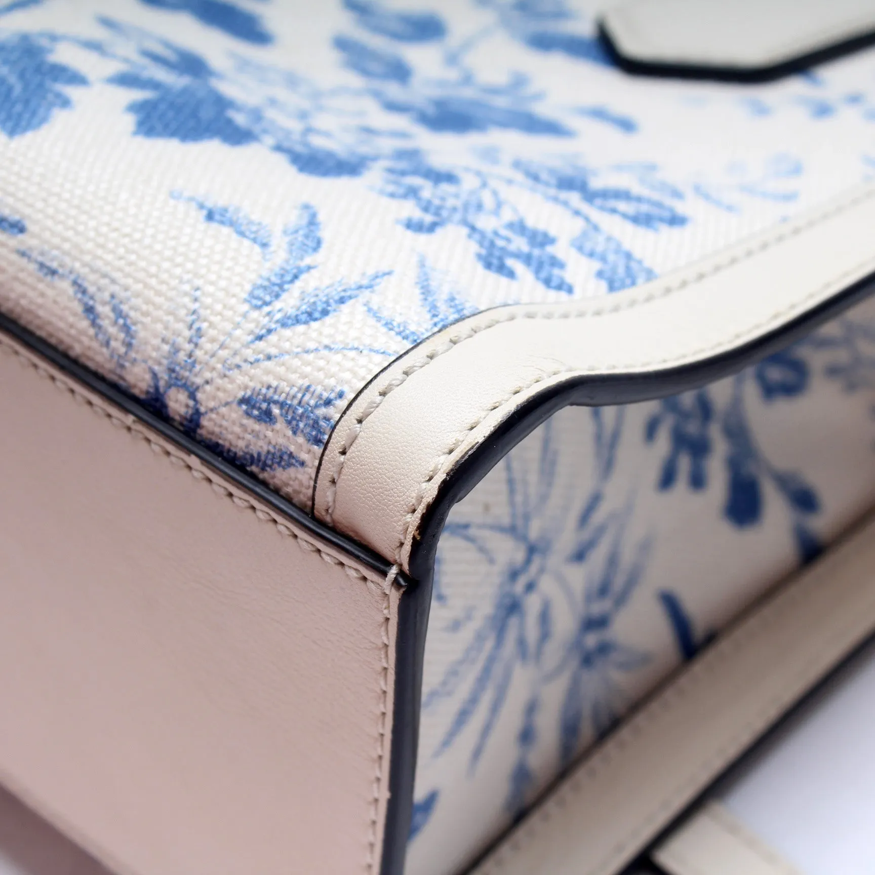 443089 Ribbon Tote Small Floral
