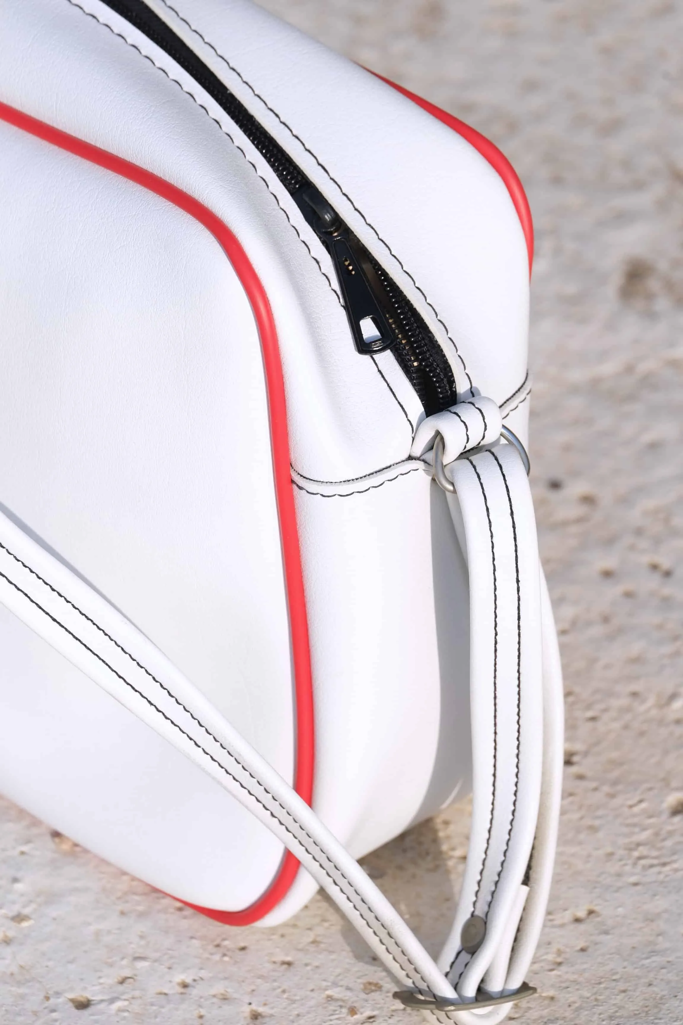 AKTIV SPORT 70s Shoulder Bag