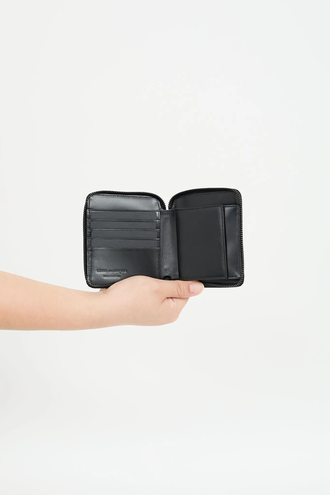 Black Leather Zip Bi-Fold Wallet