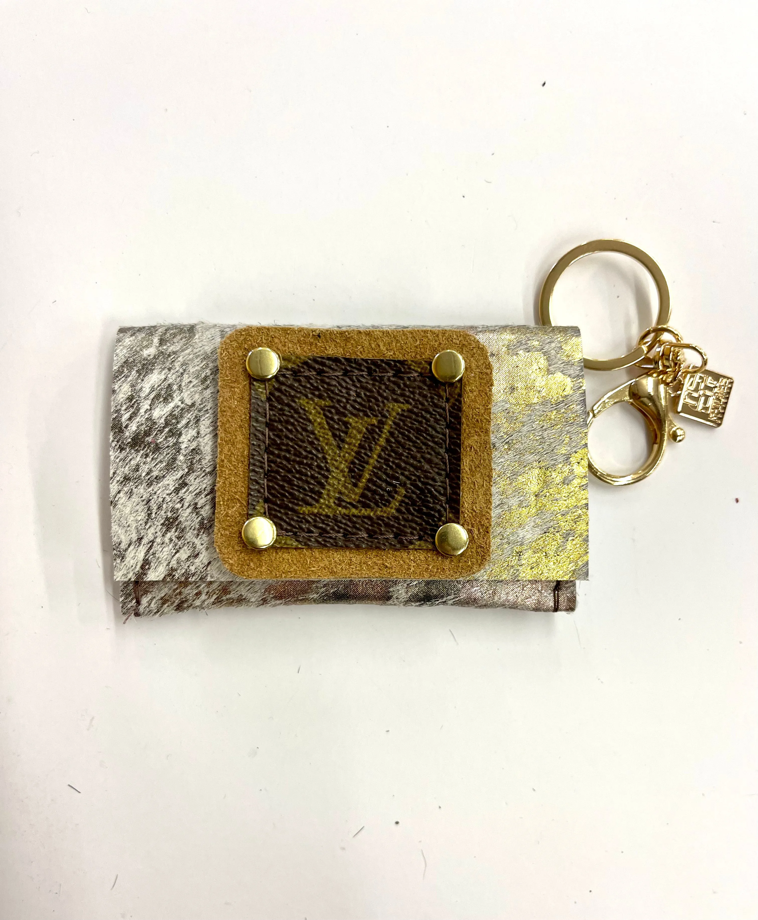 Cardholder  multiple options with LV patch with border in Camel