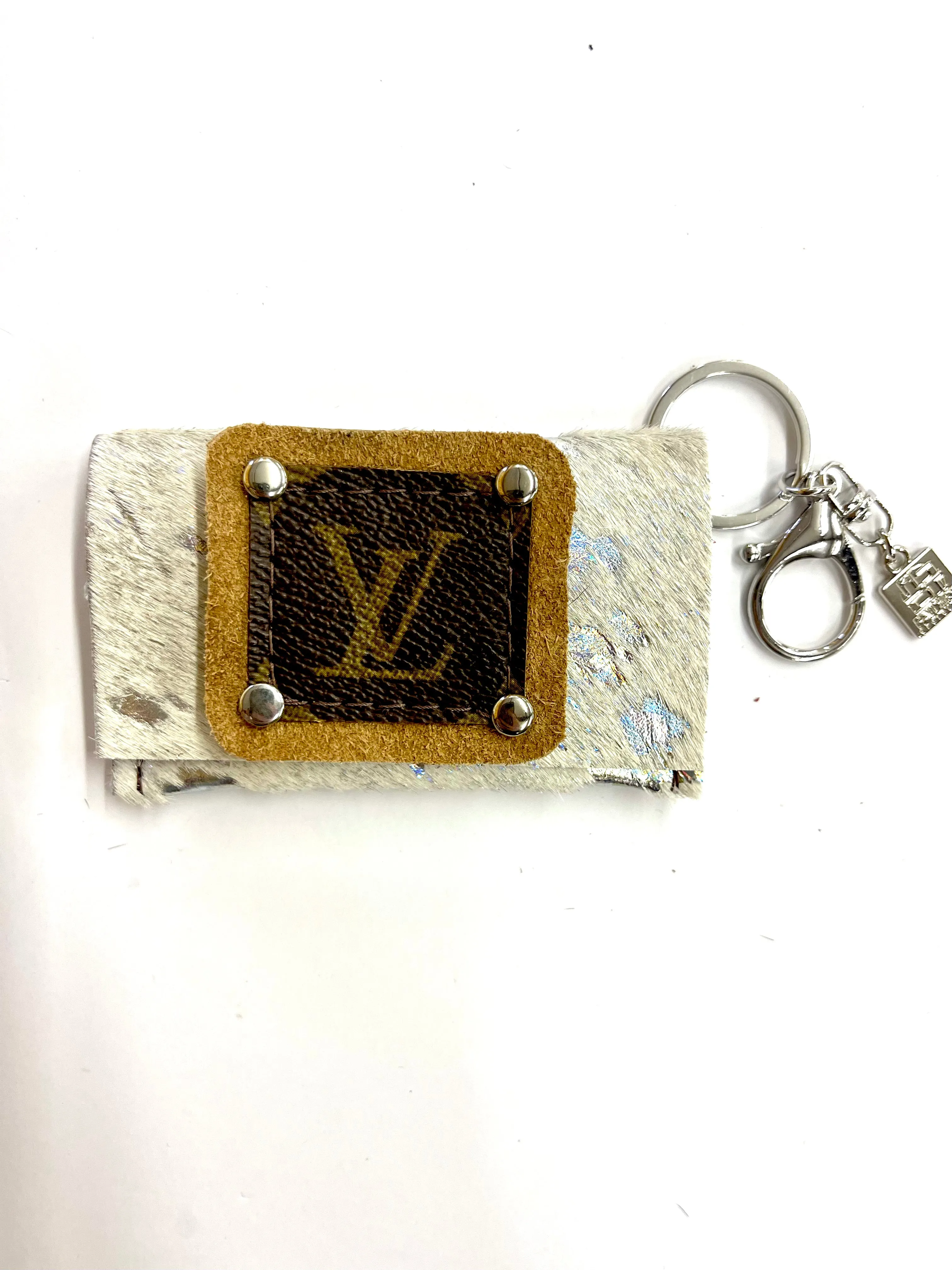 Cardholder  multiple options with LV patch with border in Camel
