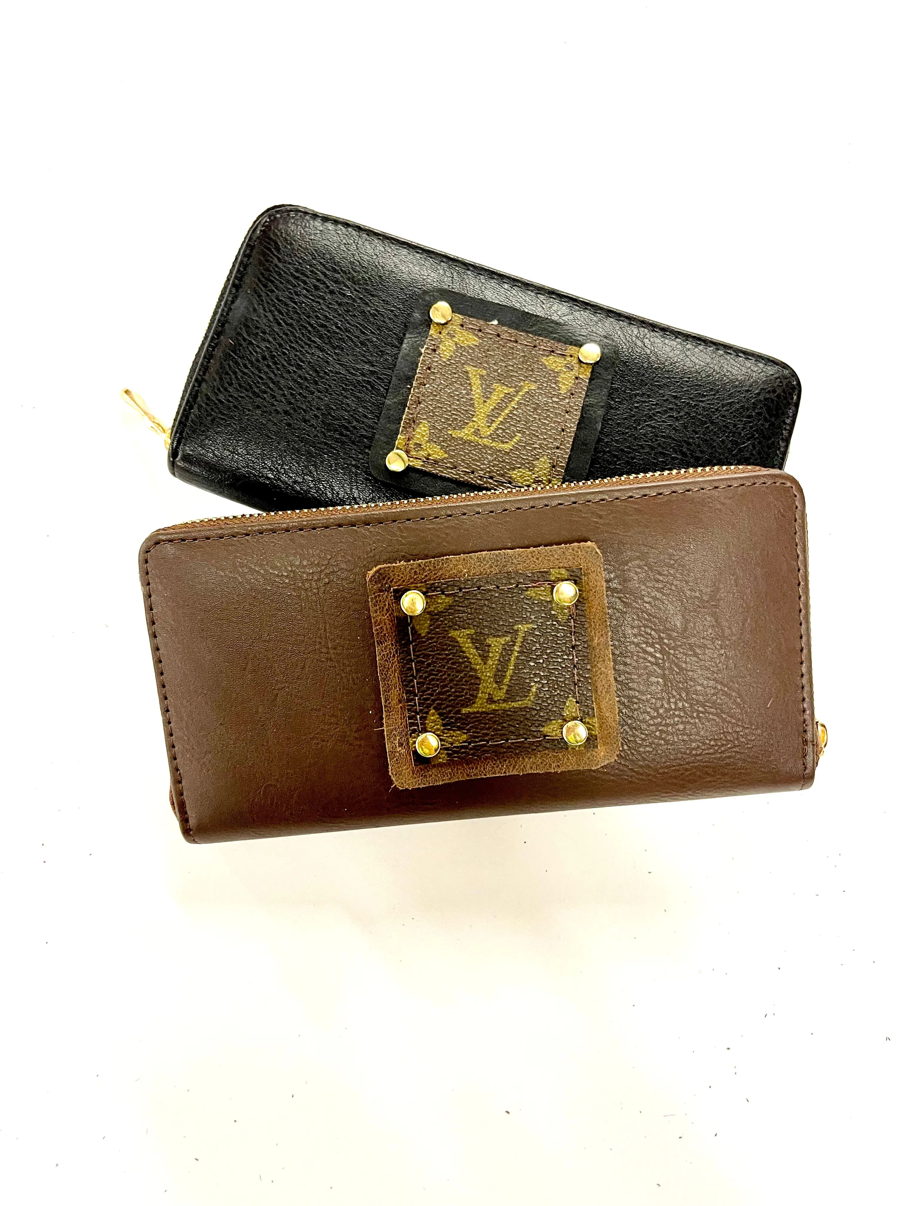 Single Wallet in Brown (brown patch, gold hardware)