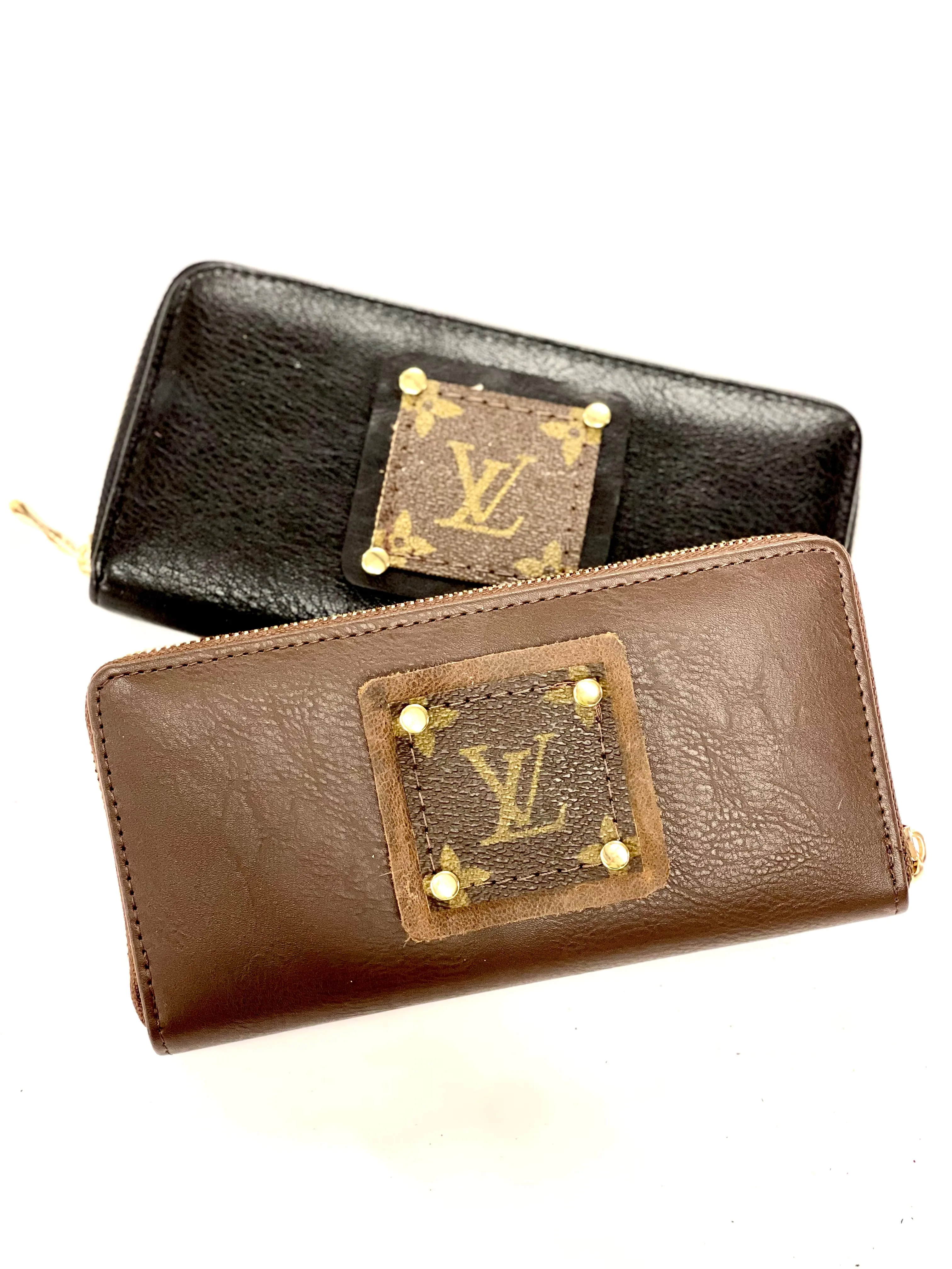 Single Wallet in Brown (brown patch, gold hardware)
